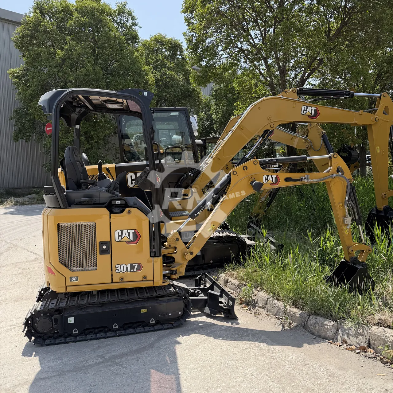 CAT 301.7 CR vs CAT 302 CR: Specs, Size and Applications
