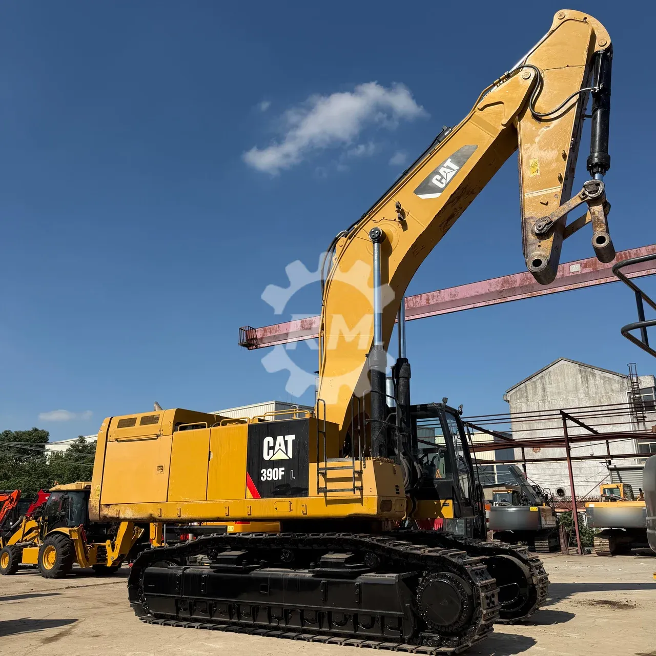 Three-quarter yard view of the CAT 390F L showing the raised front linkage, body and undercarriage.