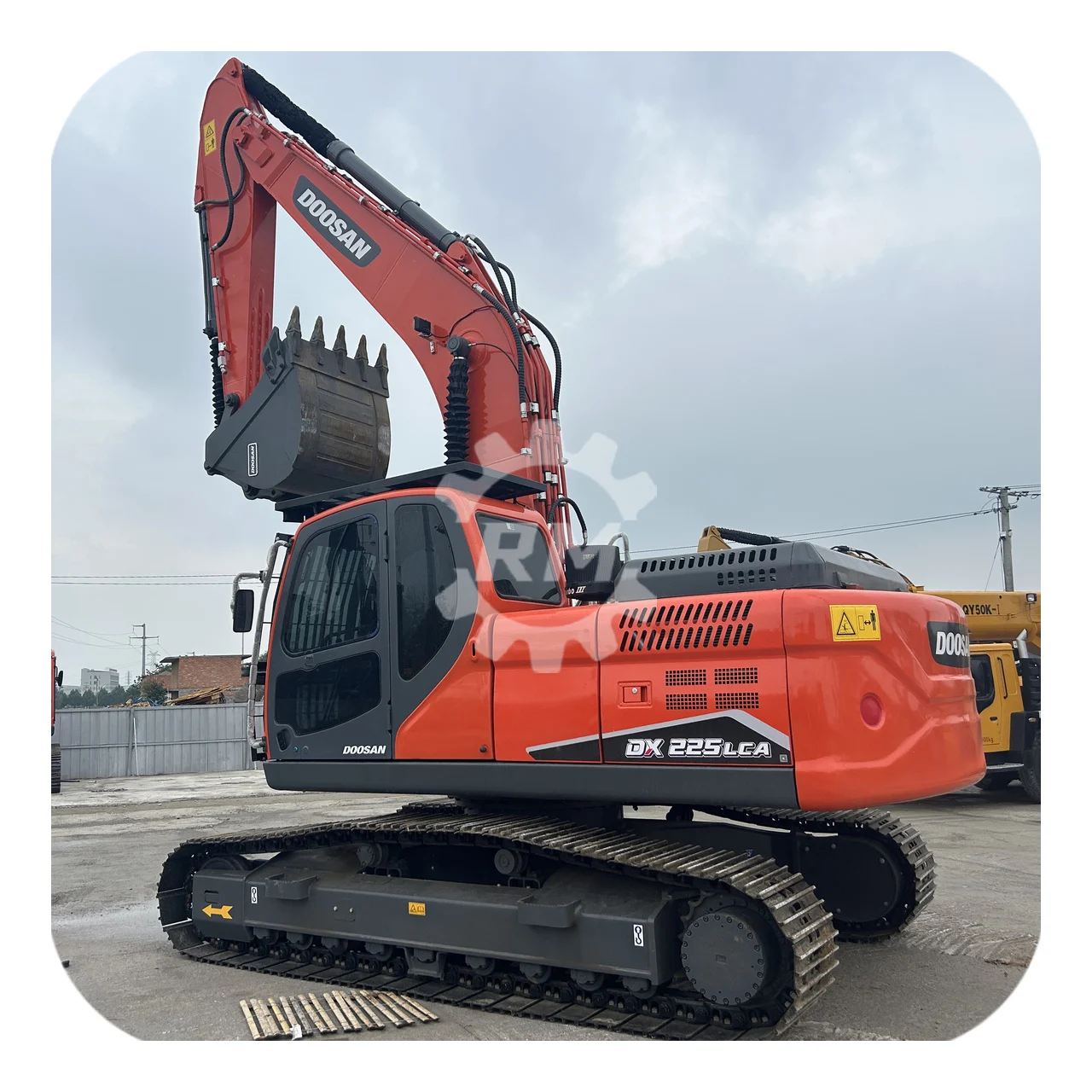 DOOSAN DX225LCA Excavator